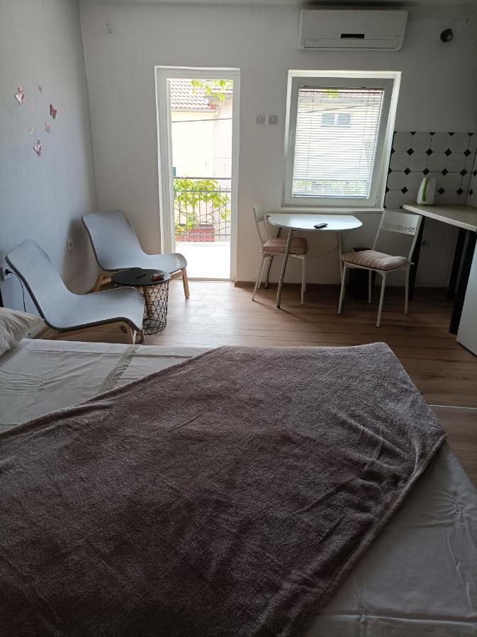 Apartment Seventh Continent Σίμπενικ Εξωτερικό φωτογραφία